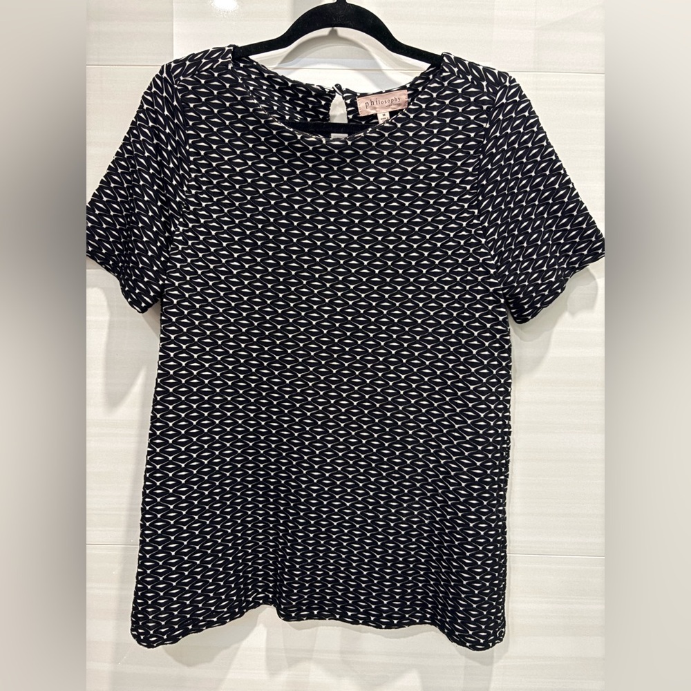 Philosophy Monochrome Geometric Top
